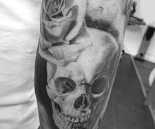 skull black and white manchester tattoo